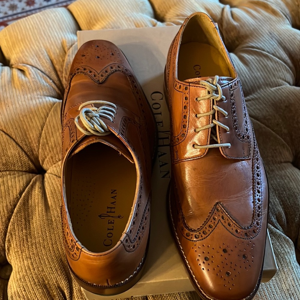 Leather Cole Haan, size 8,5 light brown shoes.Brand new.Stylish dressy oxfords. - Picture 1 of 6